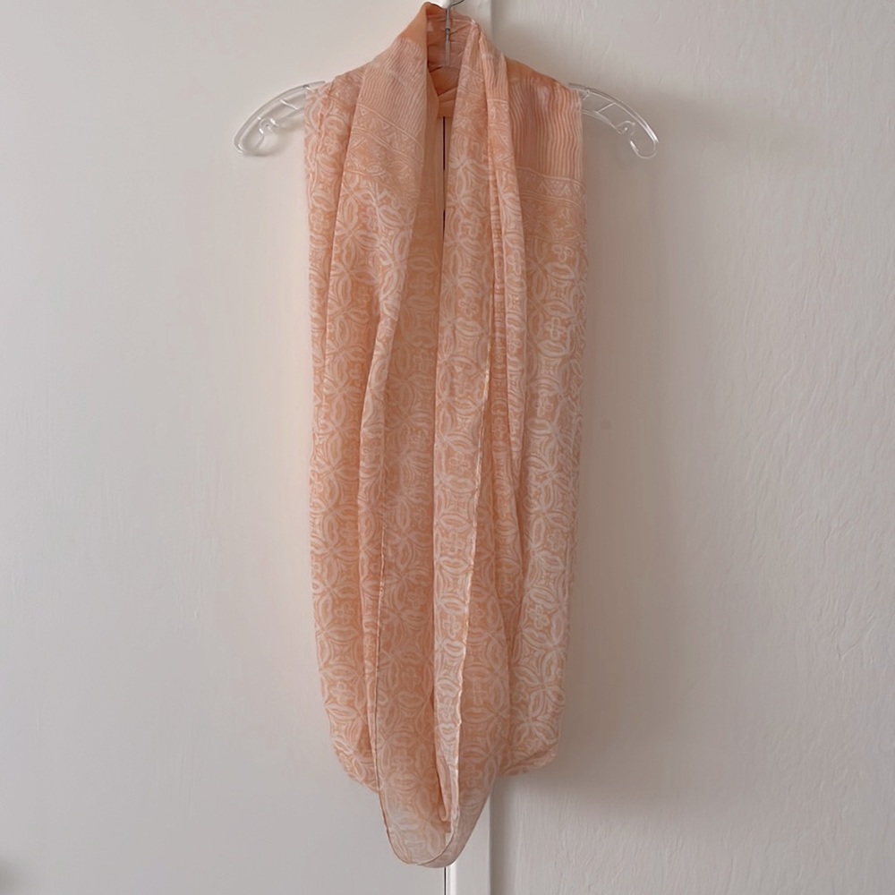 Infinity scarf